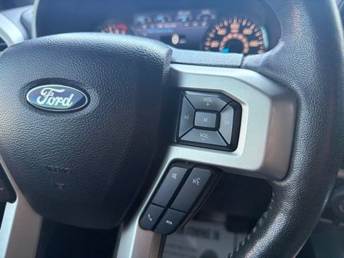 Used 2017 Ford F150 Lariat w/ Equipment Group 502A Luxury AWD/4WD image 30