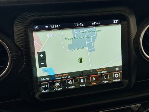 Used 2021 Jeep Wrangler Unlimited Sahara image 2