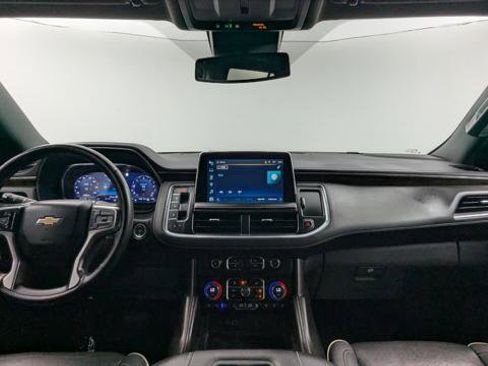 Used 2023 Chevrolet Suburban Premier image 25
