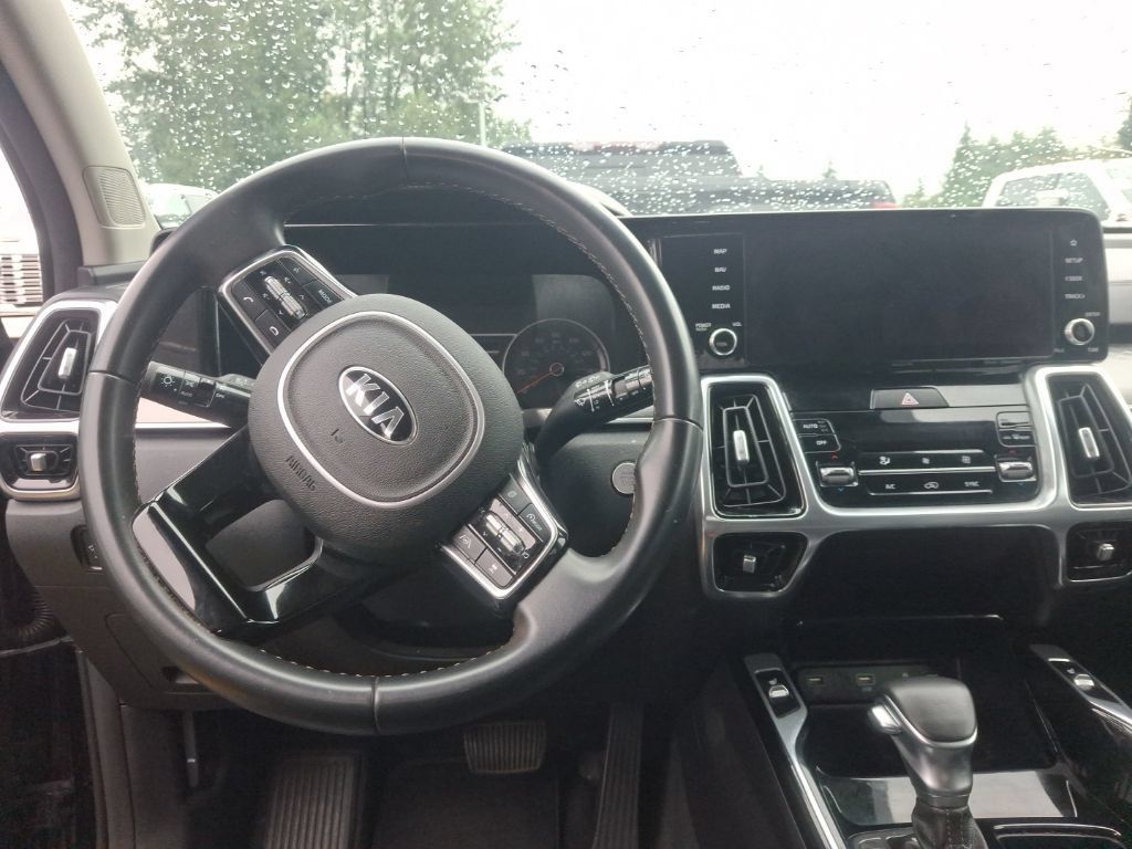 Used 2021 Kia Sorento SX AWD/4WD image 11