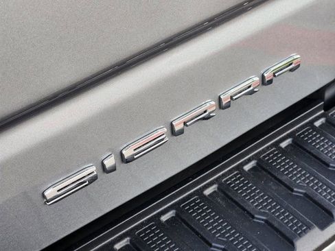 Used 2025 GMC Sierra 1500 Denali w/ Denali Reserve Package image 9