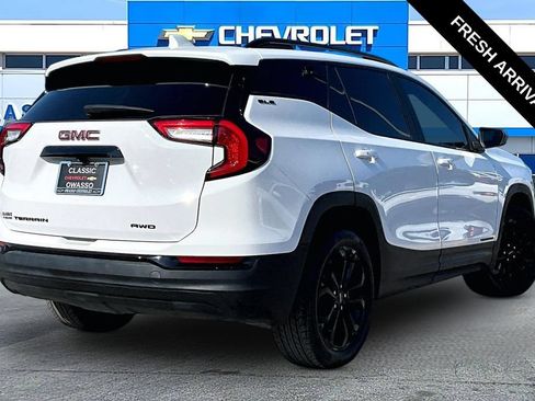 Used 2022 GMC Terrain SLE w/ Driver Convenience Package AWD/4WD image 19