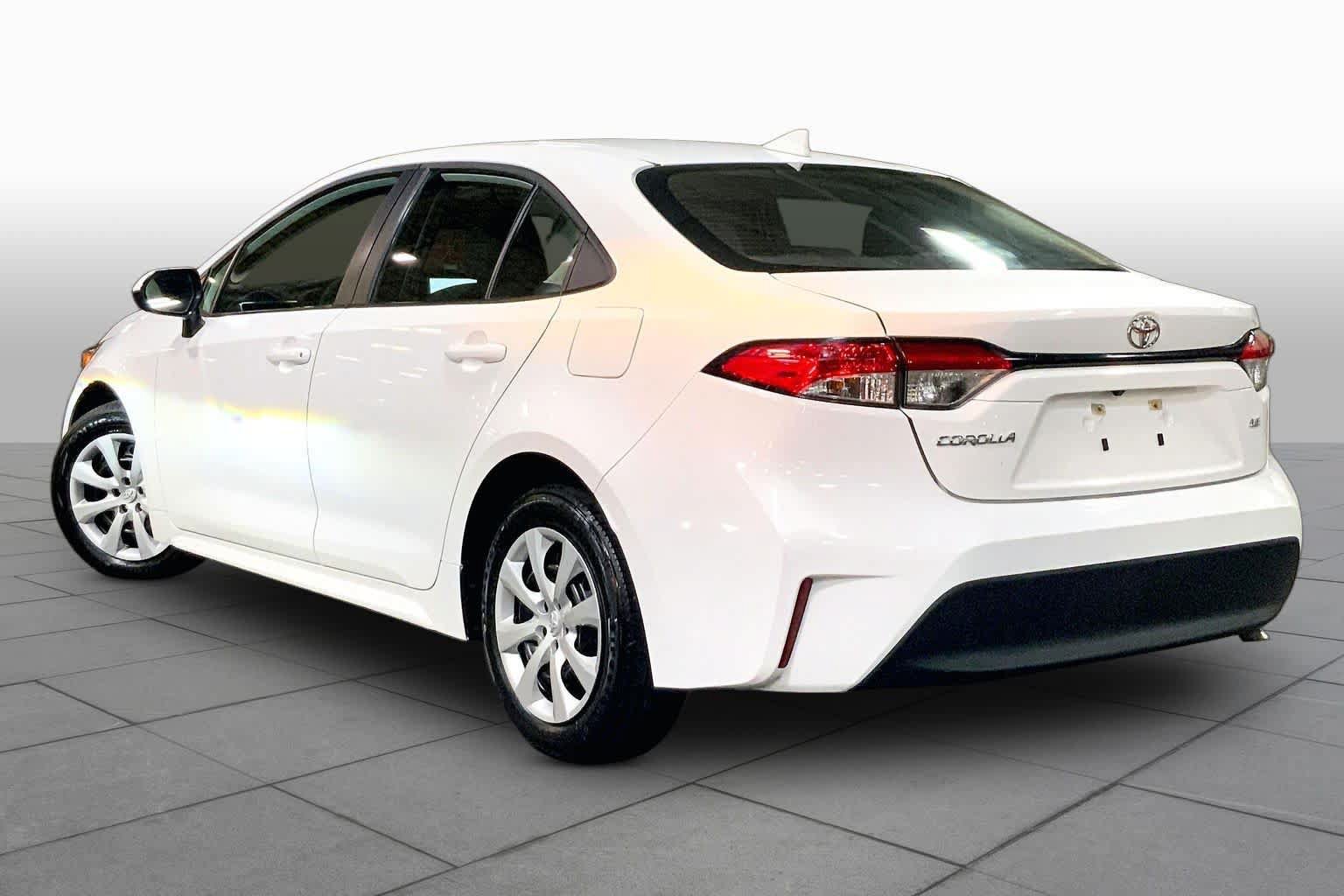 Used 2024 Toyota Corolla LE FWD image 12