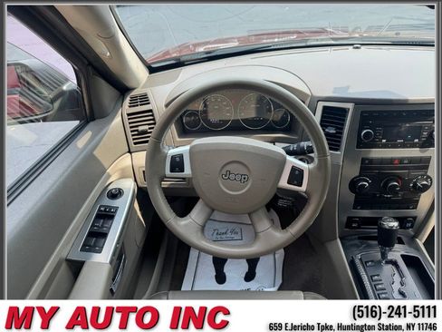 Used 2009 Jeep Grand Cherokee Laredo AWD/4WD image 13
