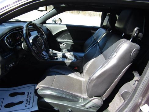 Used 2015 Dodge Challenger SXT Plus w/ Driver Convenience Group image 11