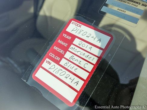 Used 2019 Mercedes-Benz C 300 4MATIC Sedan image 28