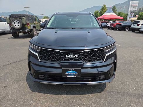 Used 2024 Kia Sorento EX w/ Panoramic Sunroof Package AWD/4WD image 14
