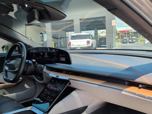 Used 2023 Lucid Air Touring AWD/4WD image 26