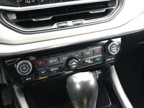 Used 2023 Jeep Compass Limited AWD/4WD image 21