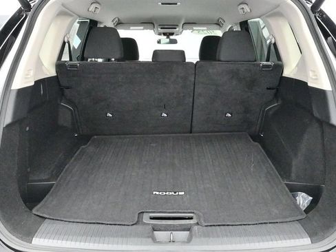 Used 2025 Nissan Rogue SV FWD image 14