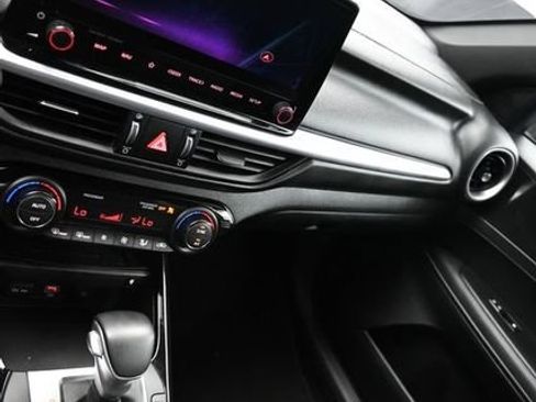 Used 2022 Kia Forte GT-Line w/ GT-Line Premium Package FWD image 22