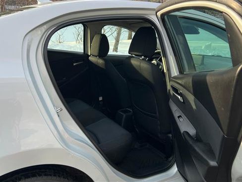 Used 2019 Toyota Yaris LE FWD image 31