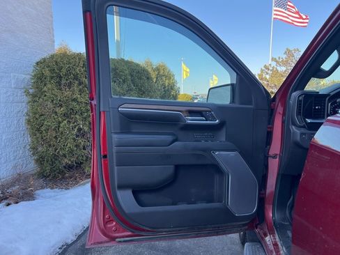 Used 2022 Chevrolet Silverado 1500 High Country image 9