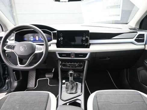 New 2026 Volkswagen Taos SE FWD image 24