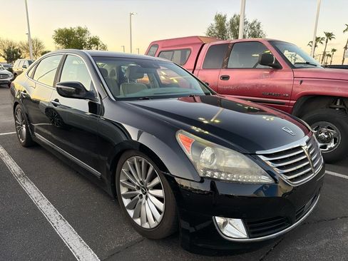 Used 2016 Hyundai Equus Signature RWD image 2