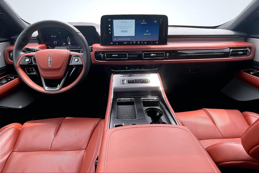 Used 2026 Lincoln Aviator Reserve w/ Luxury Package RWD image 9