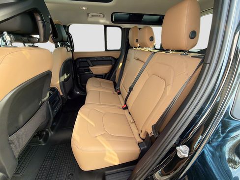 New 2026 Land Rover Defender 110 X-Dynamic SE image 20