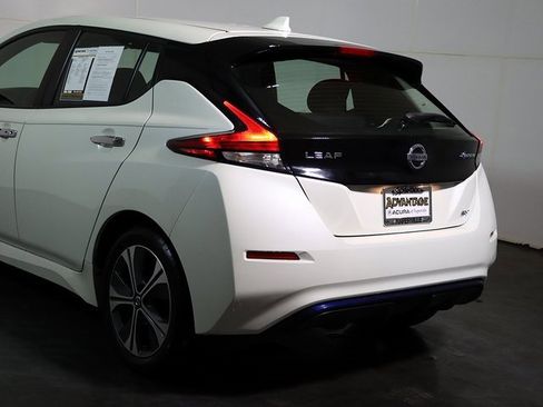 Used 2019 Nissan Leaf SV image 11