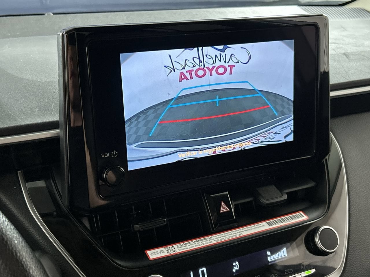 Used 2026 Toyota Corolla LE w/ Carpet Mat Package (TMS) FWD image 18