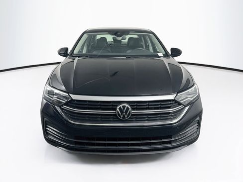 Used 2024 Volkswagen Jetta SE FWD image 2