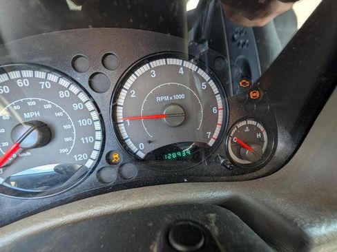 Used 2007 Jeep Liberty Sport AWD/4WD image 37