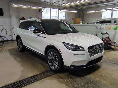 Used 2022 Lincoln Corsair Reserve w/ Equipment Group 201A image 7