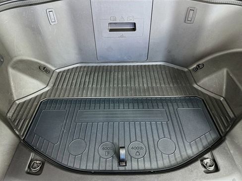 Used 2023 Ford F150 Lightning XLT image 37