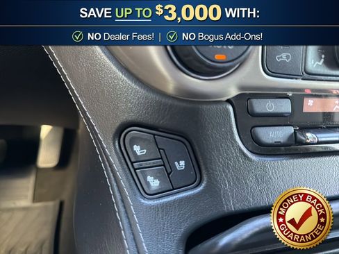 Used 2017 GMC Yukon Denali RWD image 27
