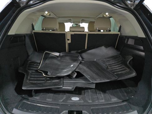 Used 2019 Land Rover Discovery Sport HSE AWD/4WD image 17