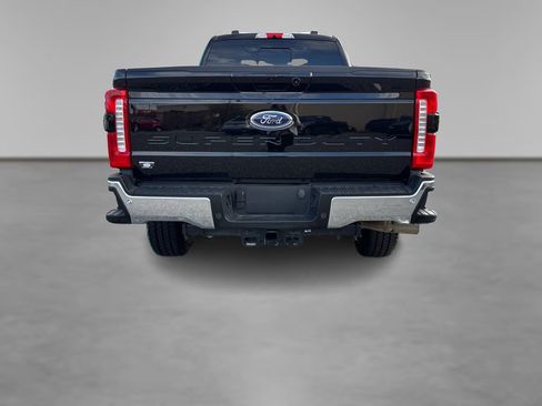 Used 2024 Ford F350 Lariat w/ Camper Package image 13