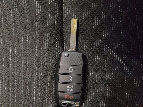 Used 2019 Kia Rio S image 32