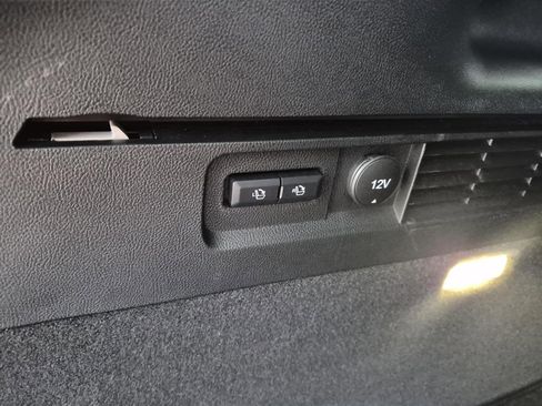 Used 2023 Lincoln Nautilus Reserve w/ Equipment Group 201A image 10