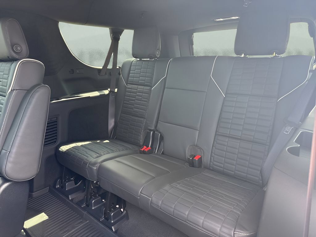Used 2025 Cadillac Escalade ESV Sport Platinum AWD/4WD image 14