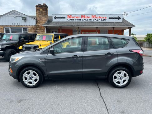 Used 2017 Ford Escape S image 2