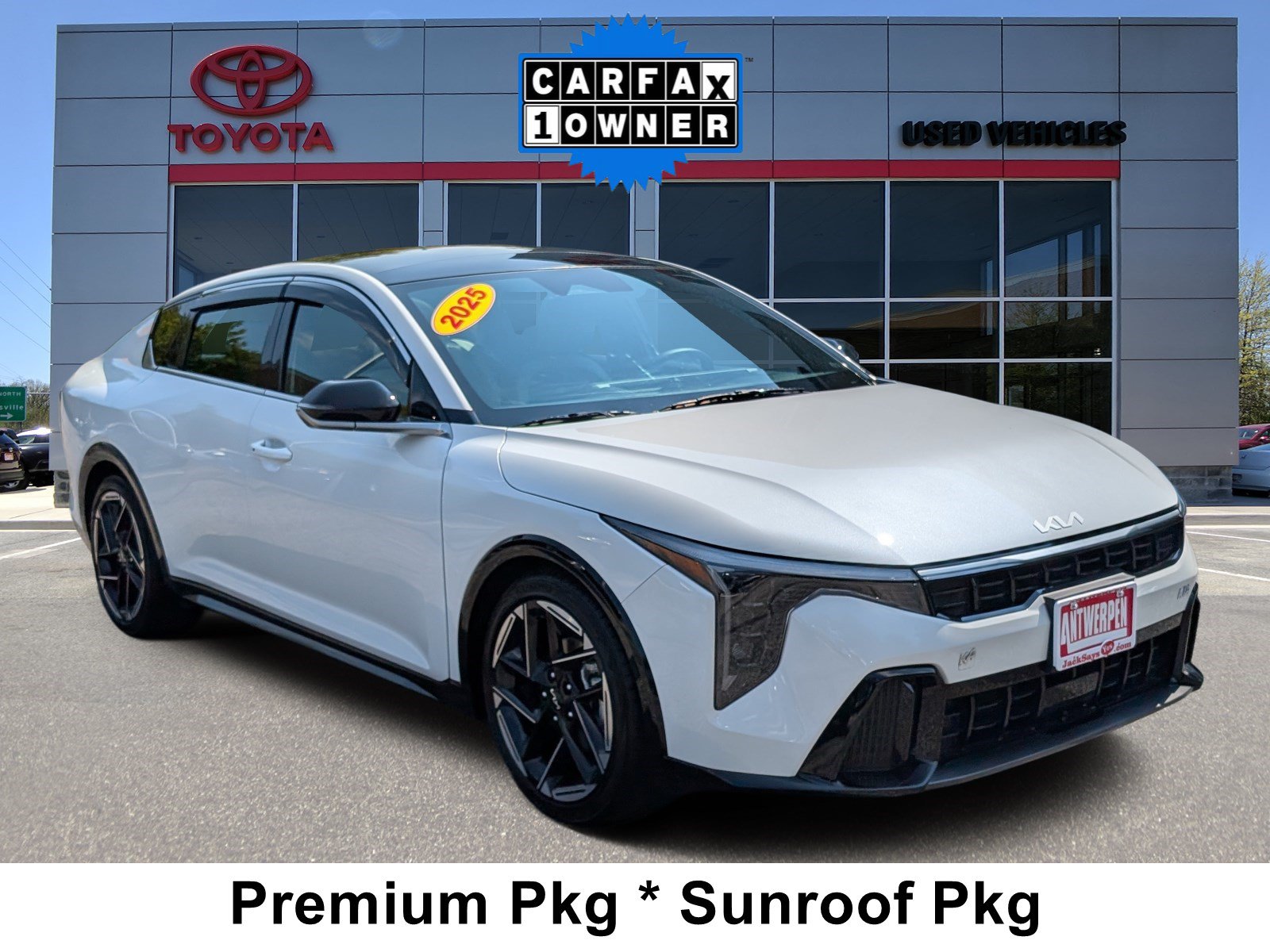 Used 2025 Kia K4 GT-Line w/ GT-Line Premium Package FWD image 1
