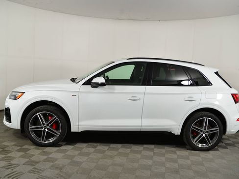 Used 2024 Audi Q5 e Premium Plus image 2