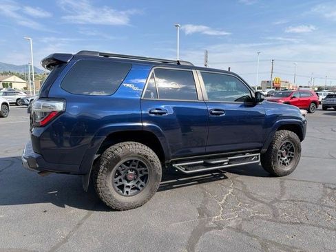 Used 2023 Toyota 4Runner TRD Off-Road Premium w/ Off Road Premium Plus Package AWD/4WD image 4