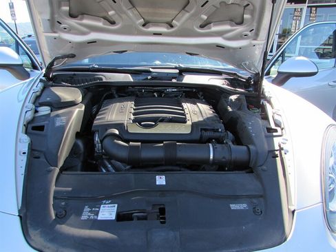 Used 2012 Porsche Cayenne AWD/4WD image 27