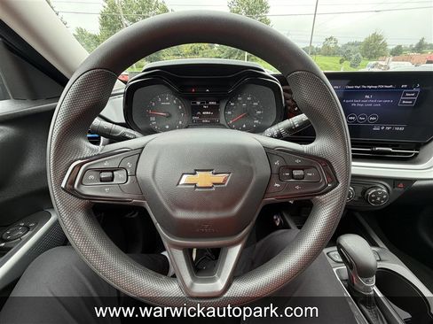 Used 2024 Chevrolet Trax LS FWD image 5