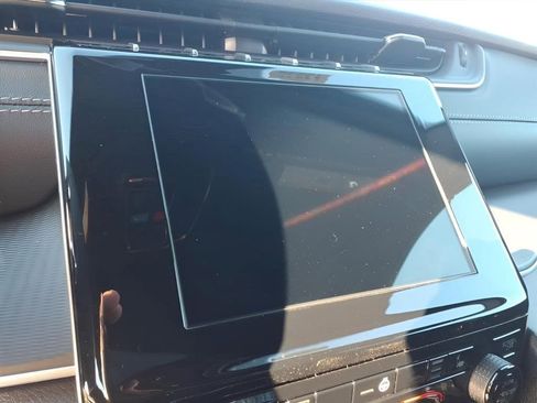 New 2025 Jeep Grand Cherokee Altitude image 9