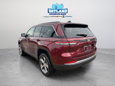 New 2026 Jeep Grand Cherokee Limited RWD image 3