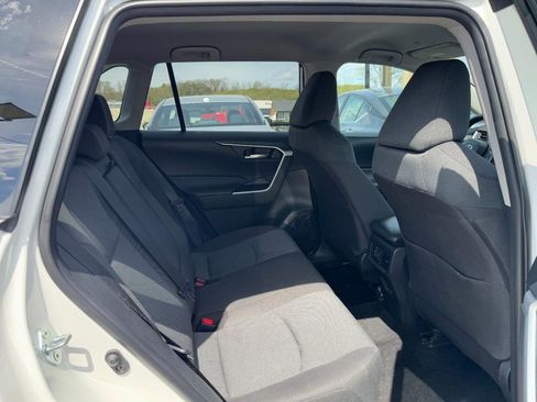 Used 2025 Toyota RAV4 XLE image 10