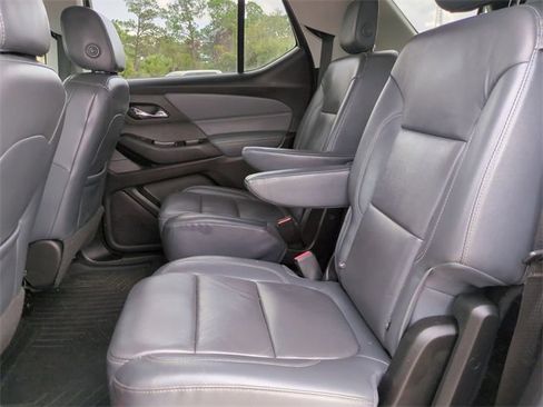 Used 2018 Chevrolet Traverse LT image 14
