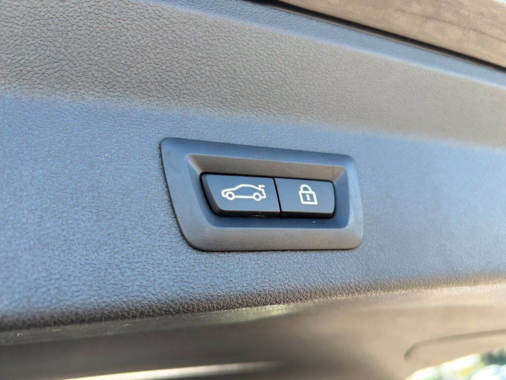 Used 2023 BMW X3 sDrive30i w/ M Sport Package RWD image 51