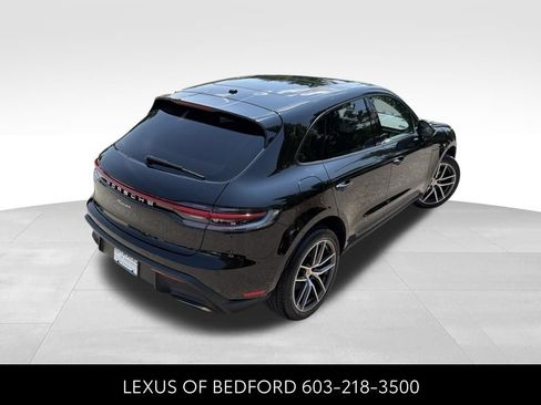 Used 2024 Porsche Macan AWD/4WD image 6