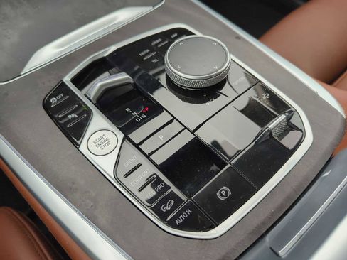 Certified 2023 BMW X7 xDrive40i w/ Premium Package image 33