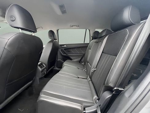 Used 2023 Volkswagen Tiguan SE image 21