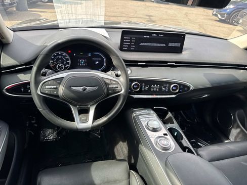 Used 2025 Genesis Electrified GV70 AWD/4WD image 9