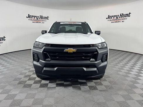 Used 2024 Chevrolet Colorado W/T image 5