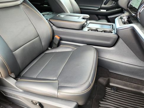 Used 2025 Ford Expedition Tremor AWD/4WD image 15